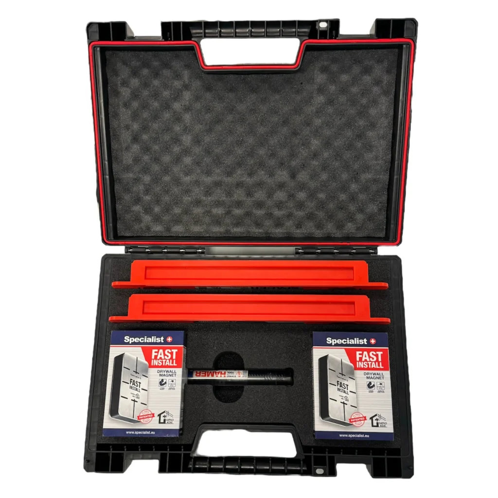 Specialist+ innovatív koffer, Fast Installal, DBZ adapterrel és Spacer CD profil távtartóval.