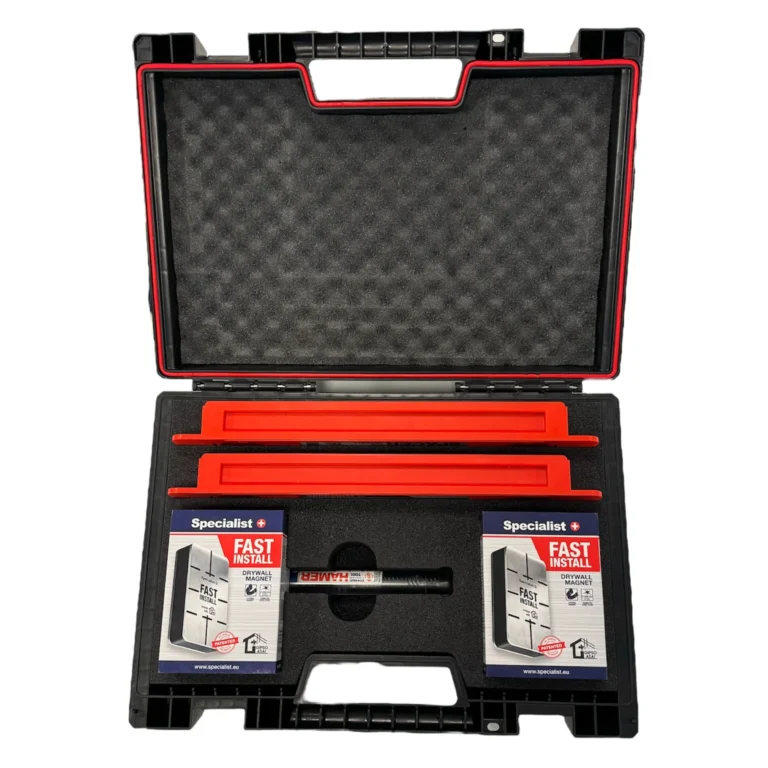 Specialist+ innovatív koffer, Fast Installal, DBZ adapterrel és Spacer CD profil távtartóval.